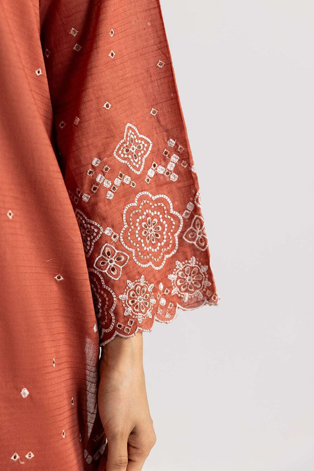 Embroidered Kurta Trouser - 2569