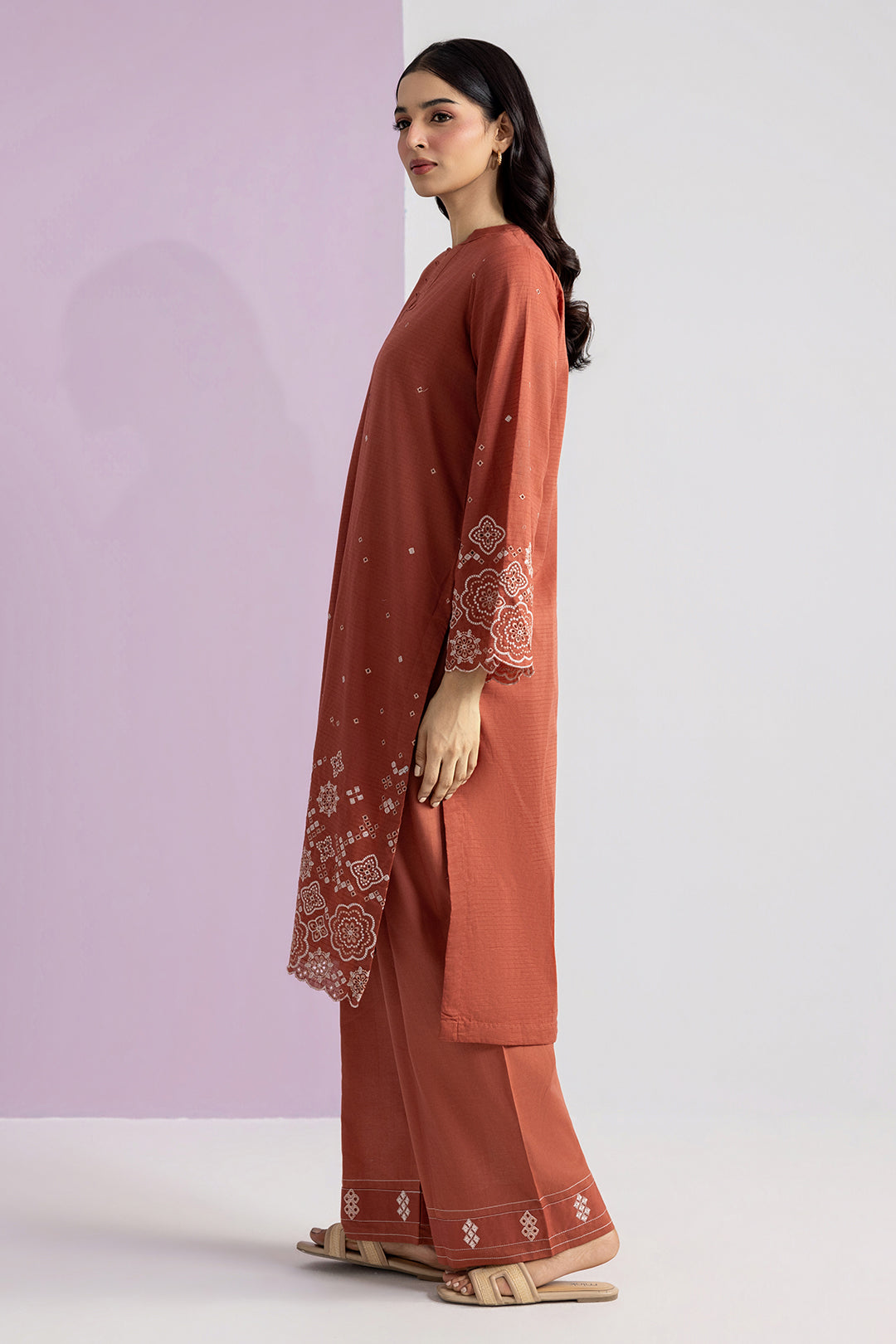 Embroidered Kurta Trouser - 2569