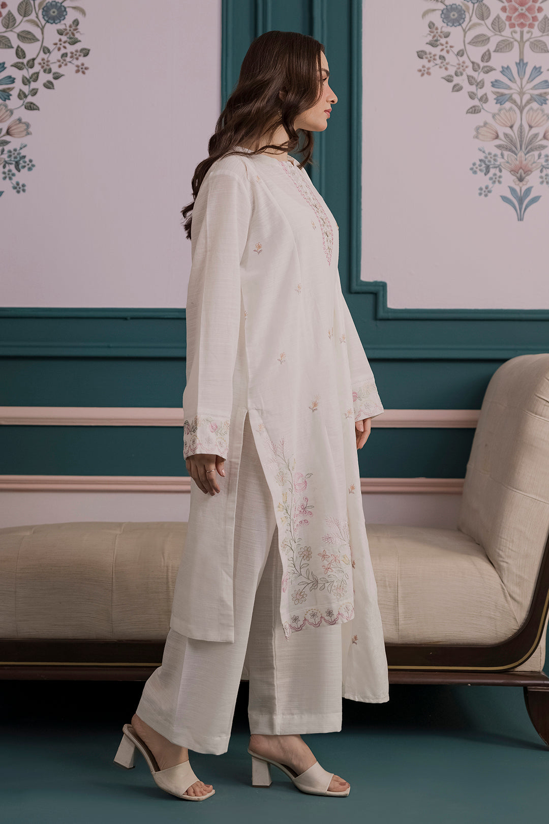 Embroidered Kurta Shawl Trouser - 2555