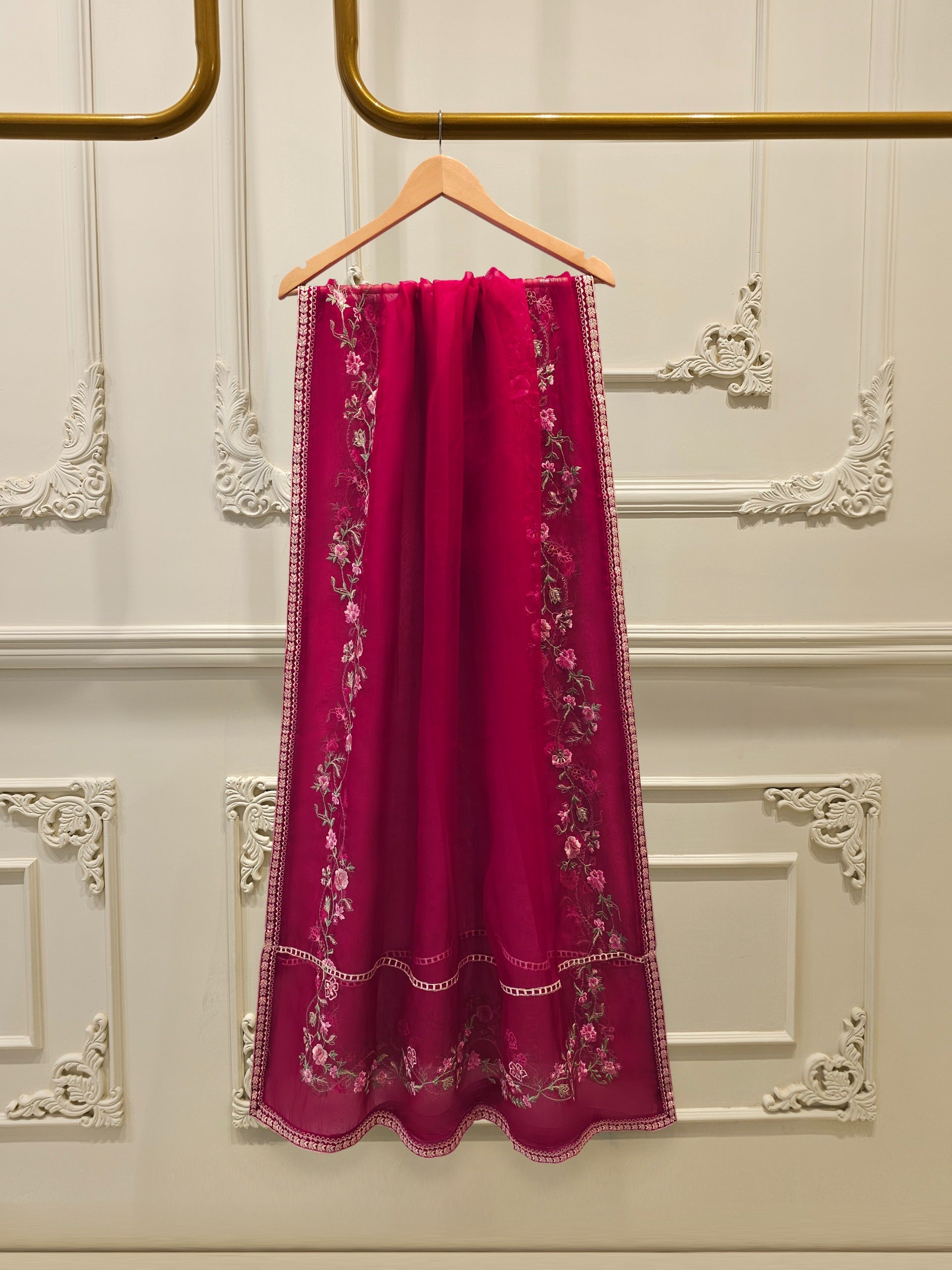 3 Piece- Pure Sheesha Silk Embroidered Suit S114551