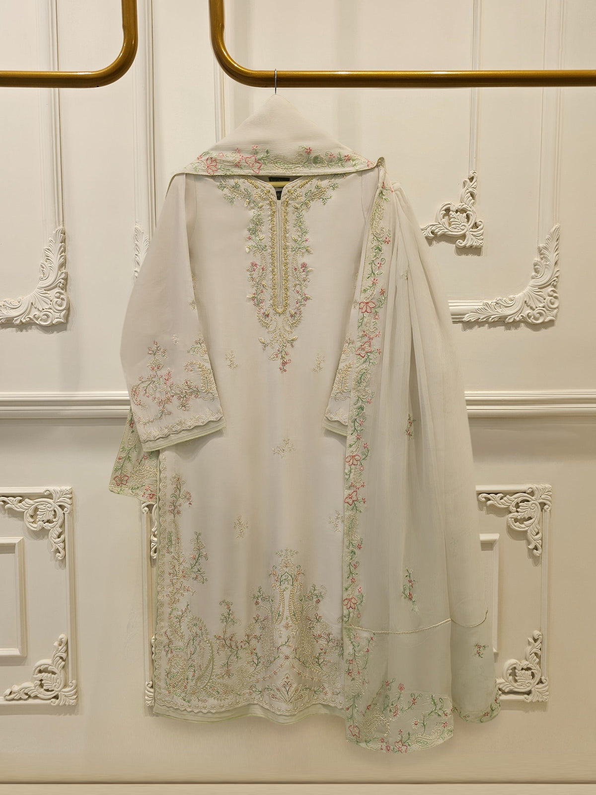3 Piece- Pure  Sheesha Silk Embroidered Suit S115118