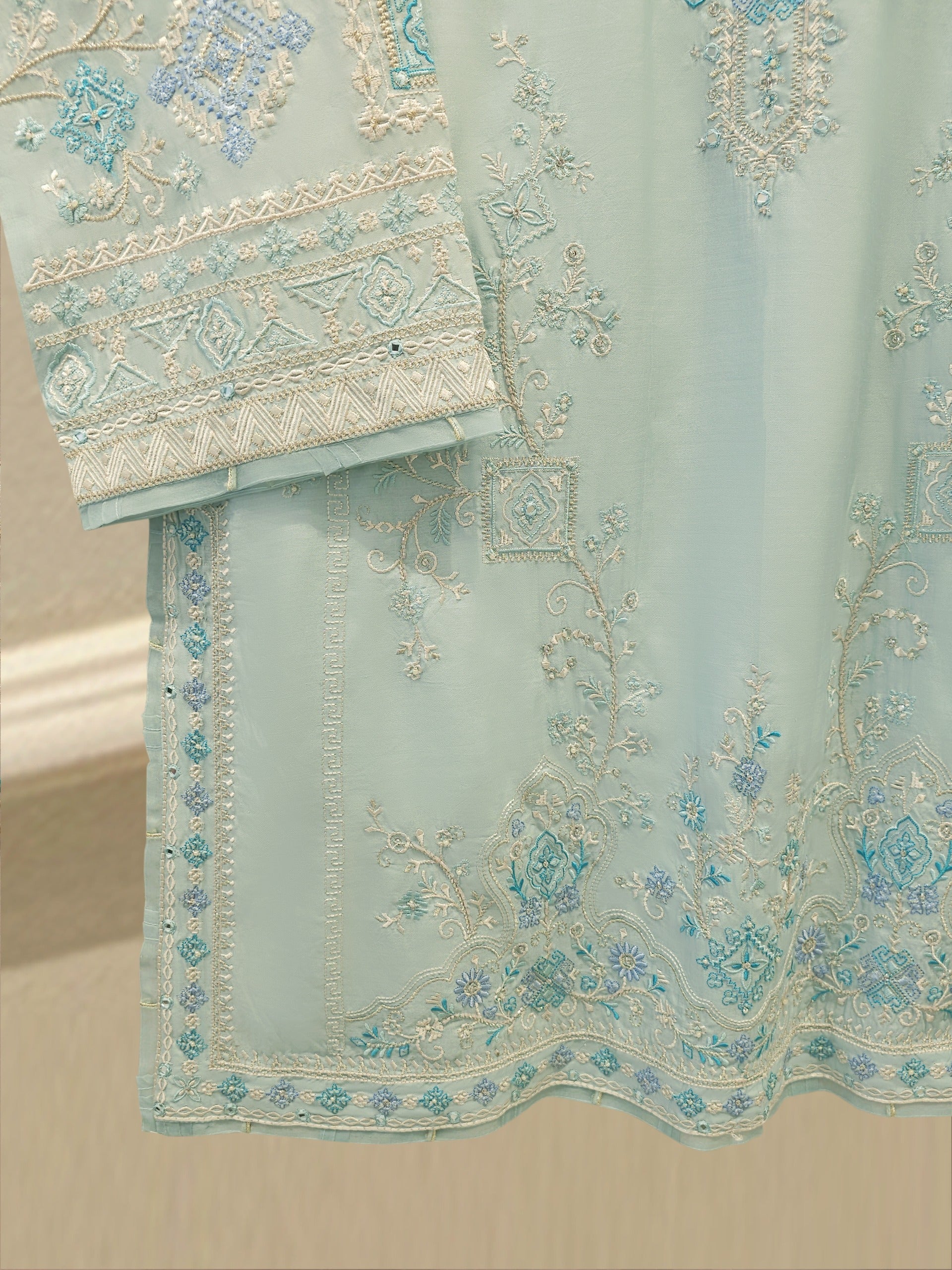 3 Piece - Pure Khaddi Silk Embroidered  Suit S115124