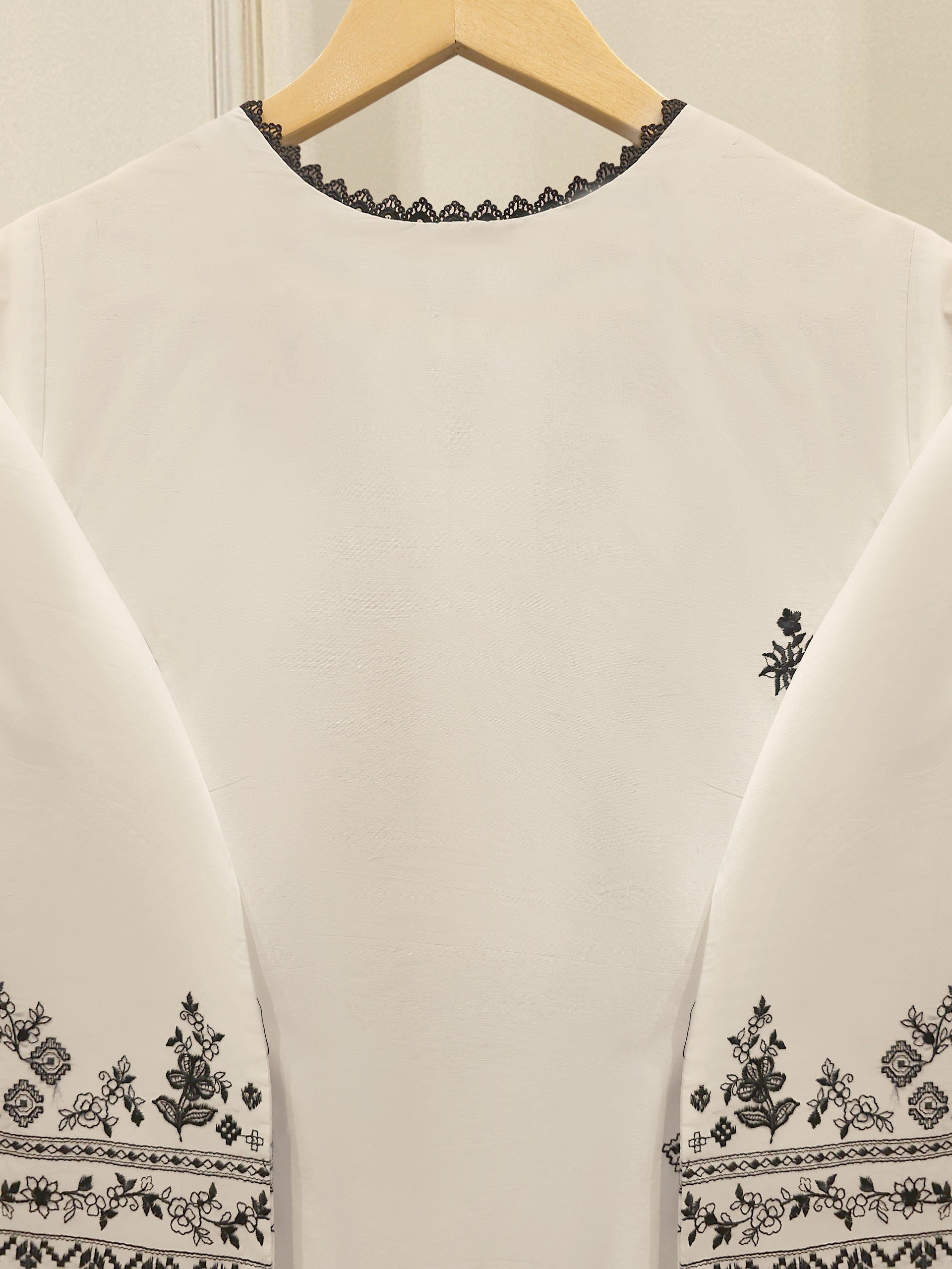 3 Piece - Embroidered Cambric Suit S115169