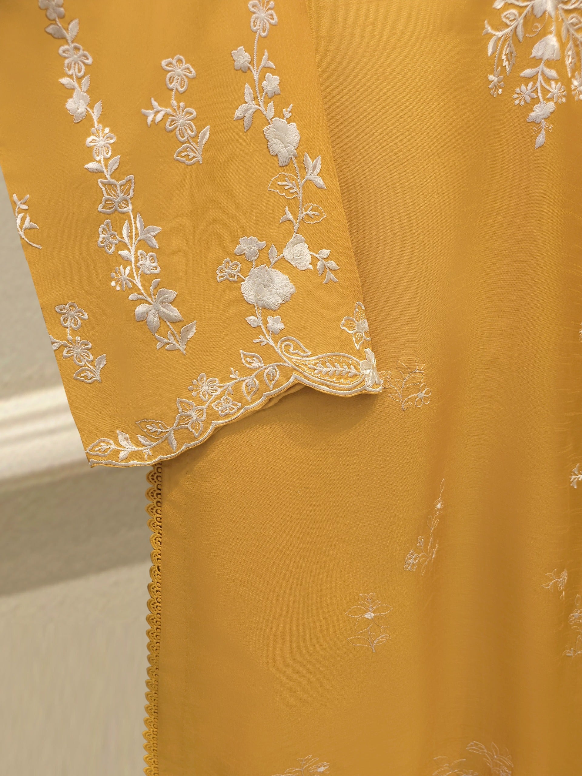 3 Piece- Pure  Sheesha Silk Embroidered Suit S115384