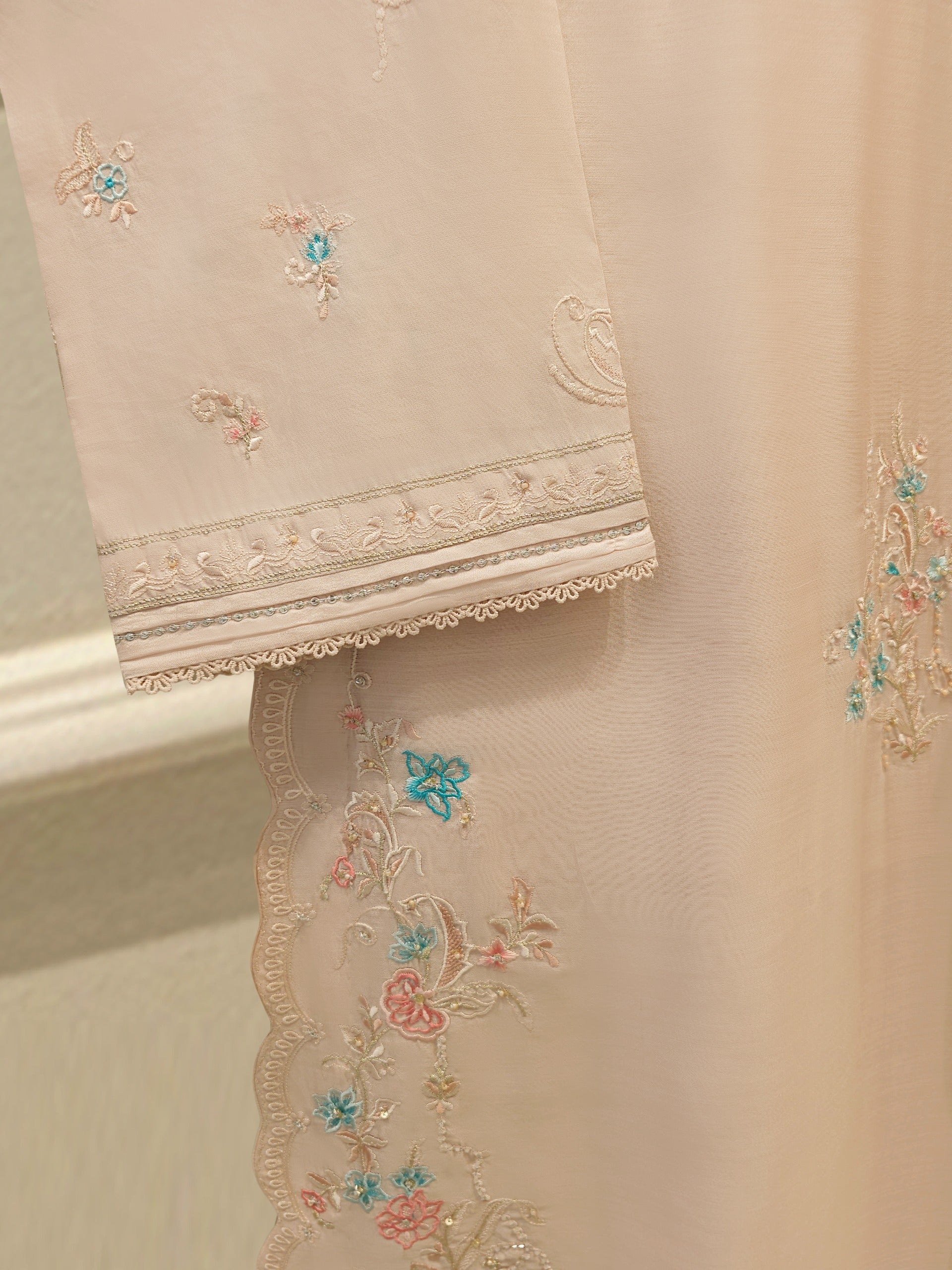 3 Piece - Pure Khaddi Silk Embroidered  Suit S115379