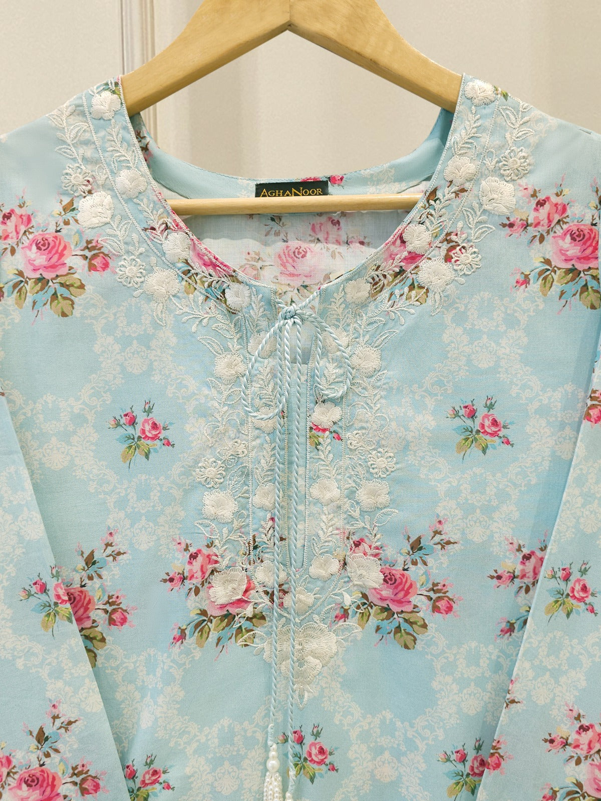 Digital Printed Embroidered Lawn Shirt S114952
