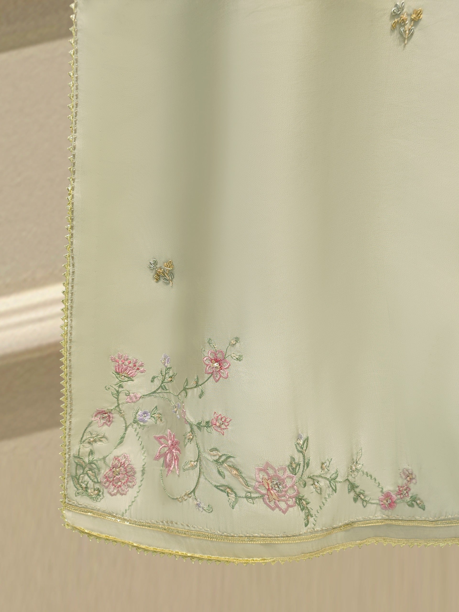 3 Piece- Pure Sheesha Silk Embroidered Suit S114532