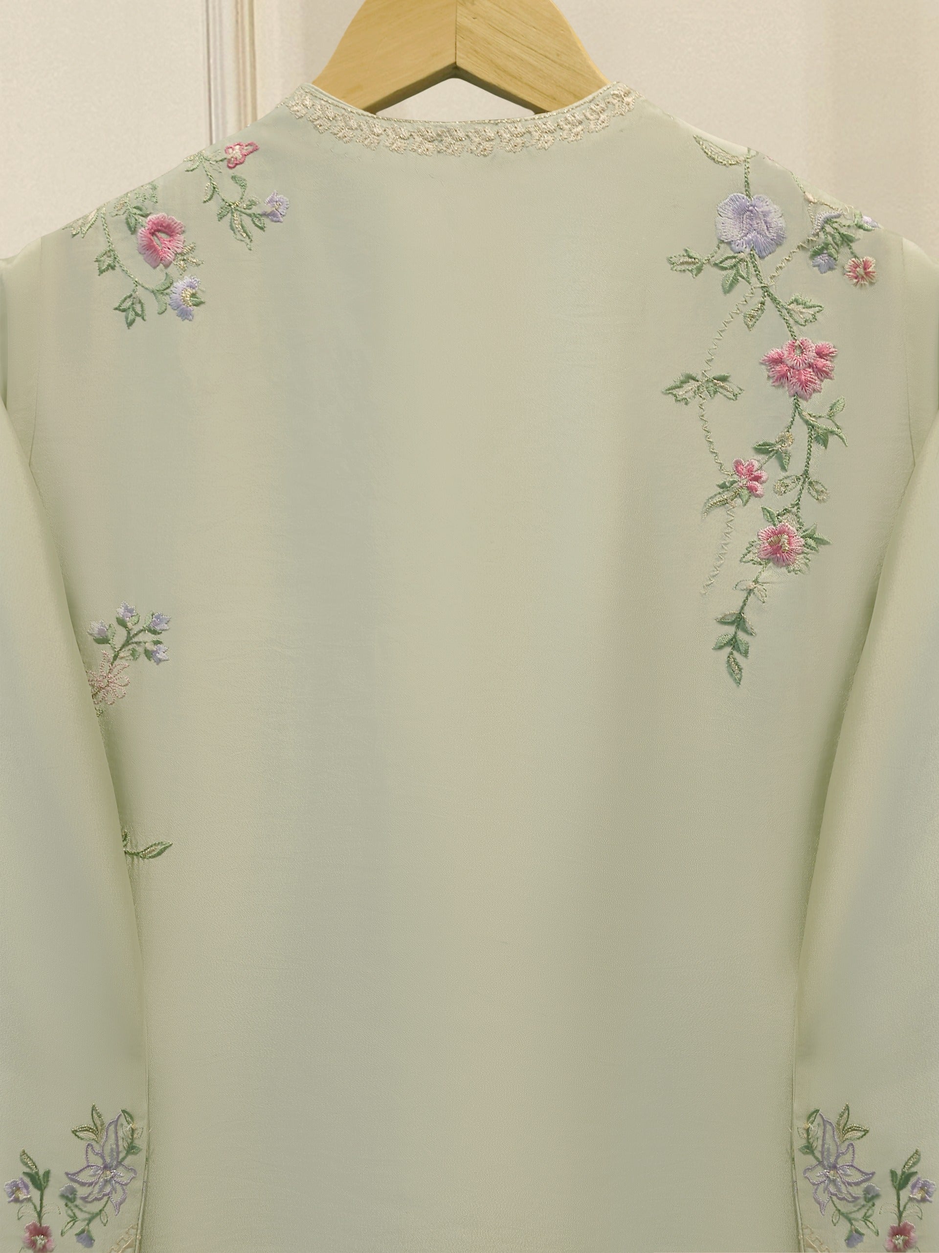 3 Piece- Pure Sheesha Silk Embroidered Suit S114532