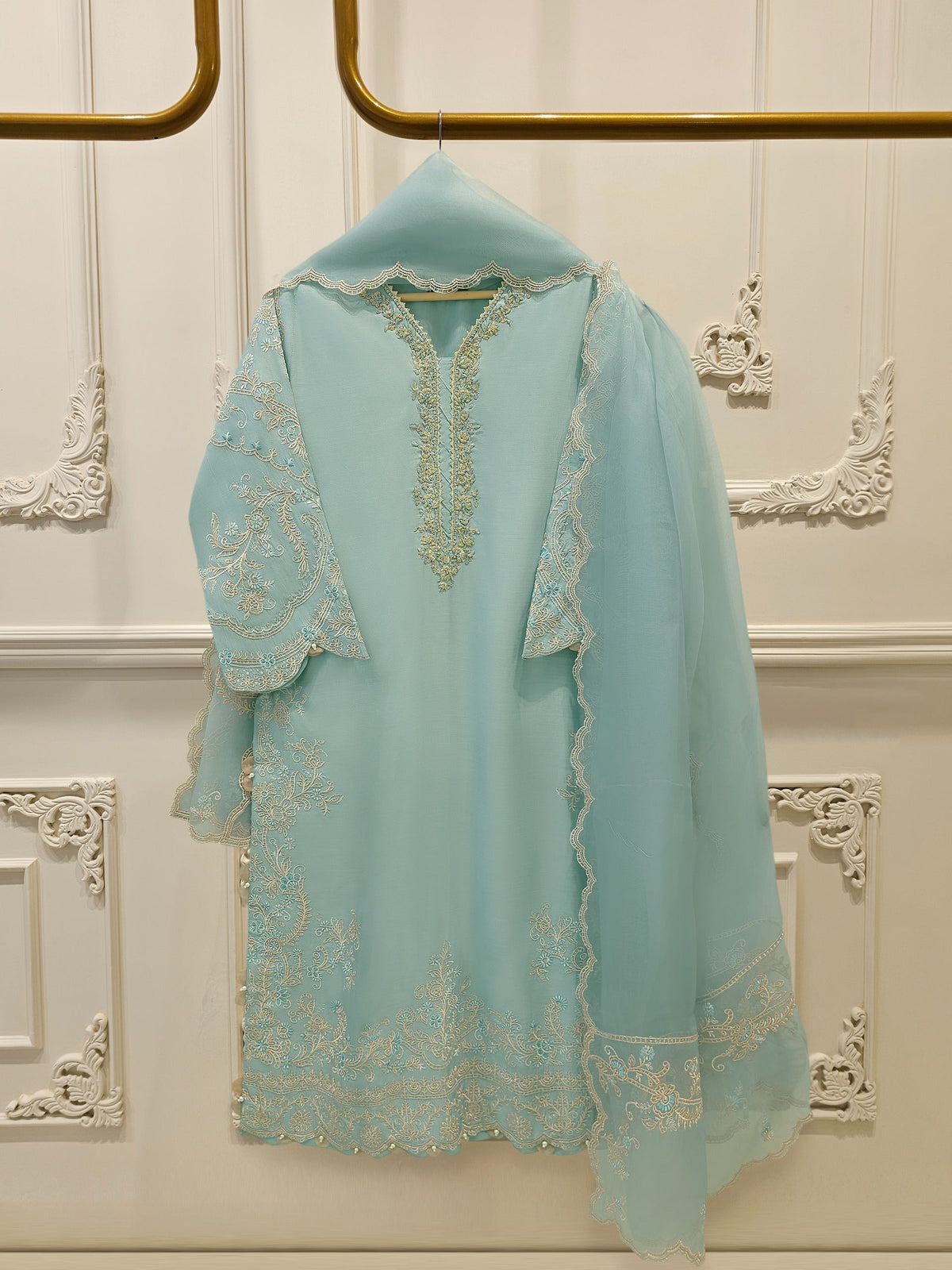 3 Piece - Pure Khaddi Silk Embroidered  Suit S115136
