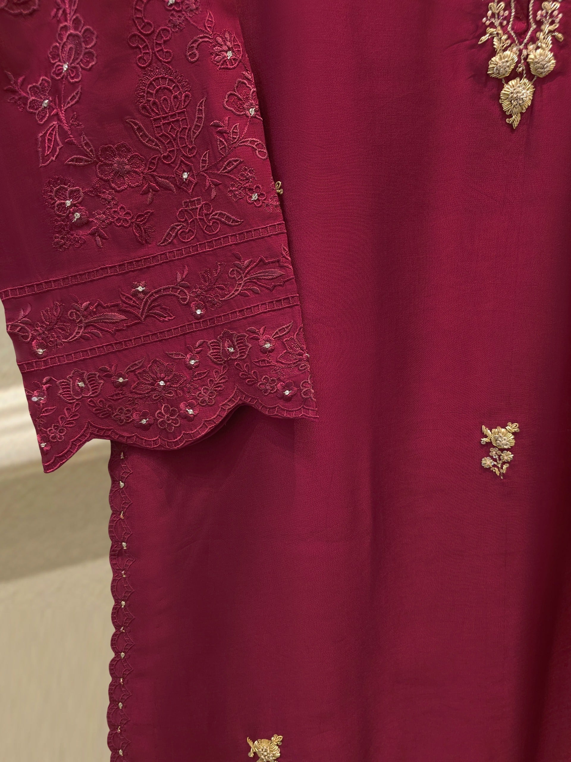 3 Piece- Pure  Sheesha Silk Embroidered Suit S115228