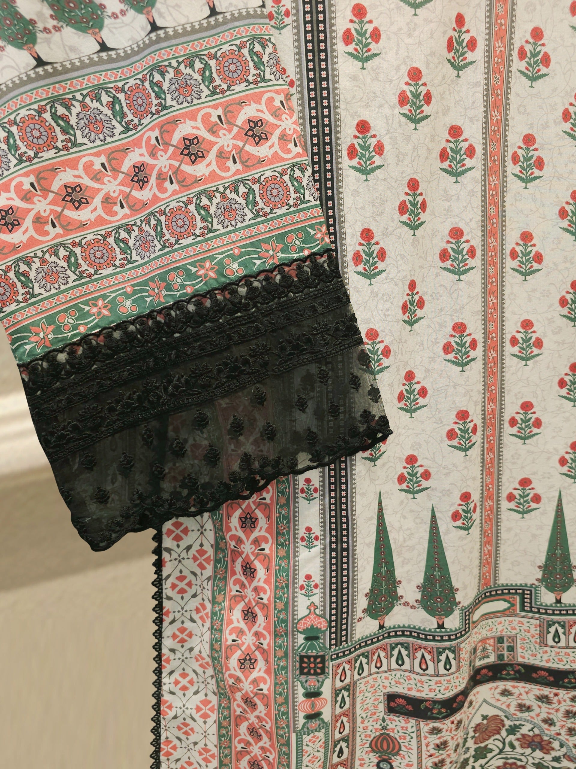 2 Piece Digital Printed Lawn Suit S115339