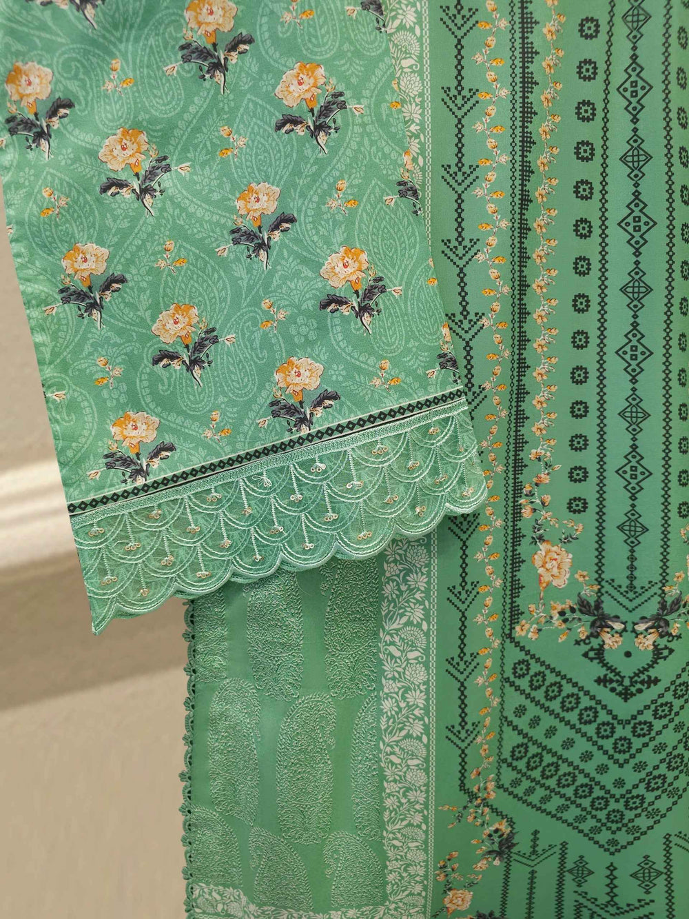 2 Piece Digital Printed Lawn Suit S115366