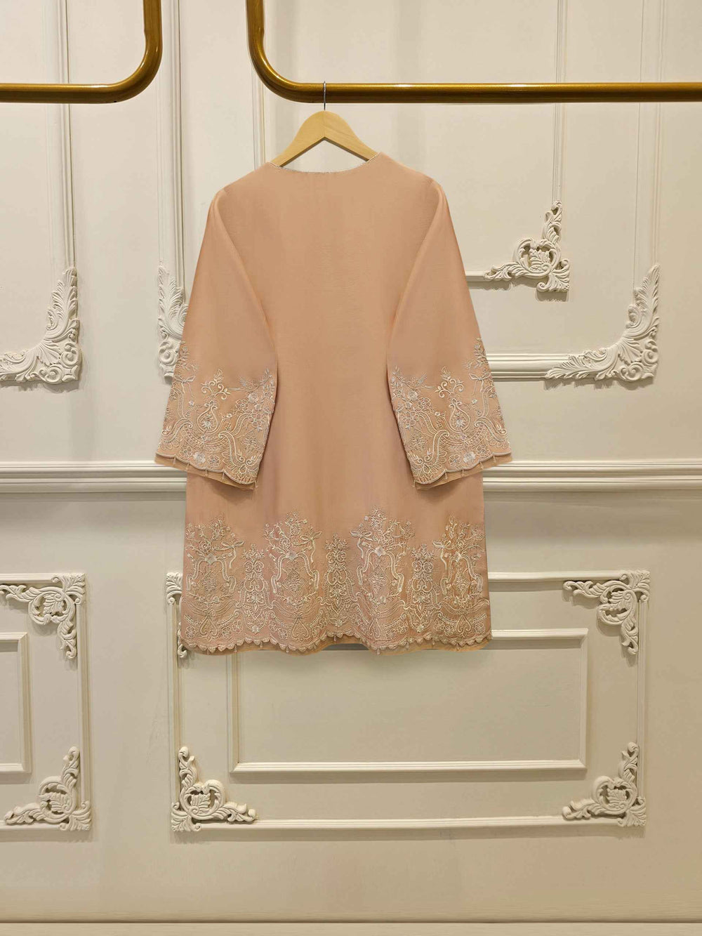 3 Piece- Pure  Sheesha Silk Embroidered Suit S115375