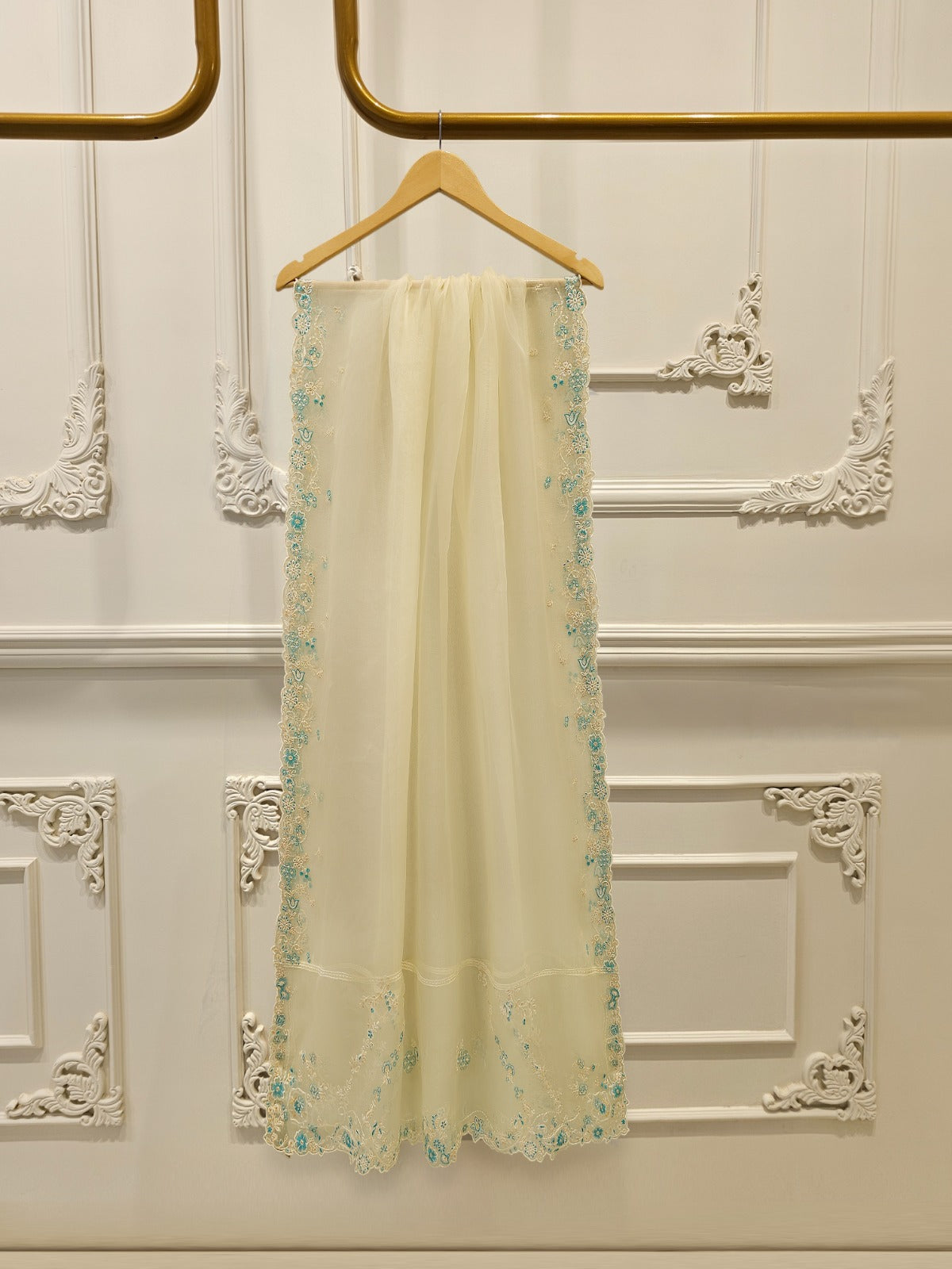 3 Piece- Pure  Sheesha Silk Embroidered Suit S115406