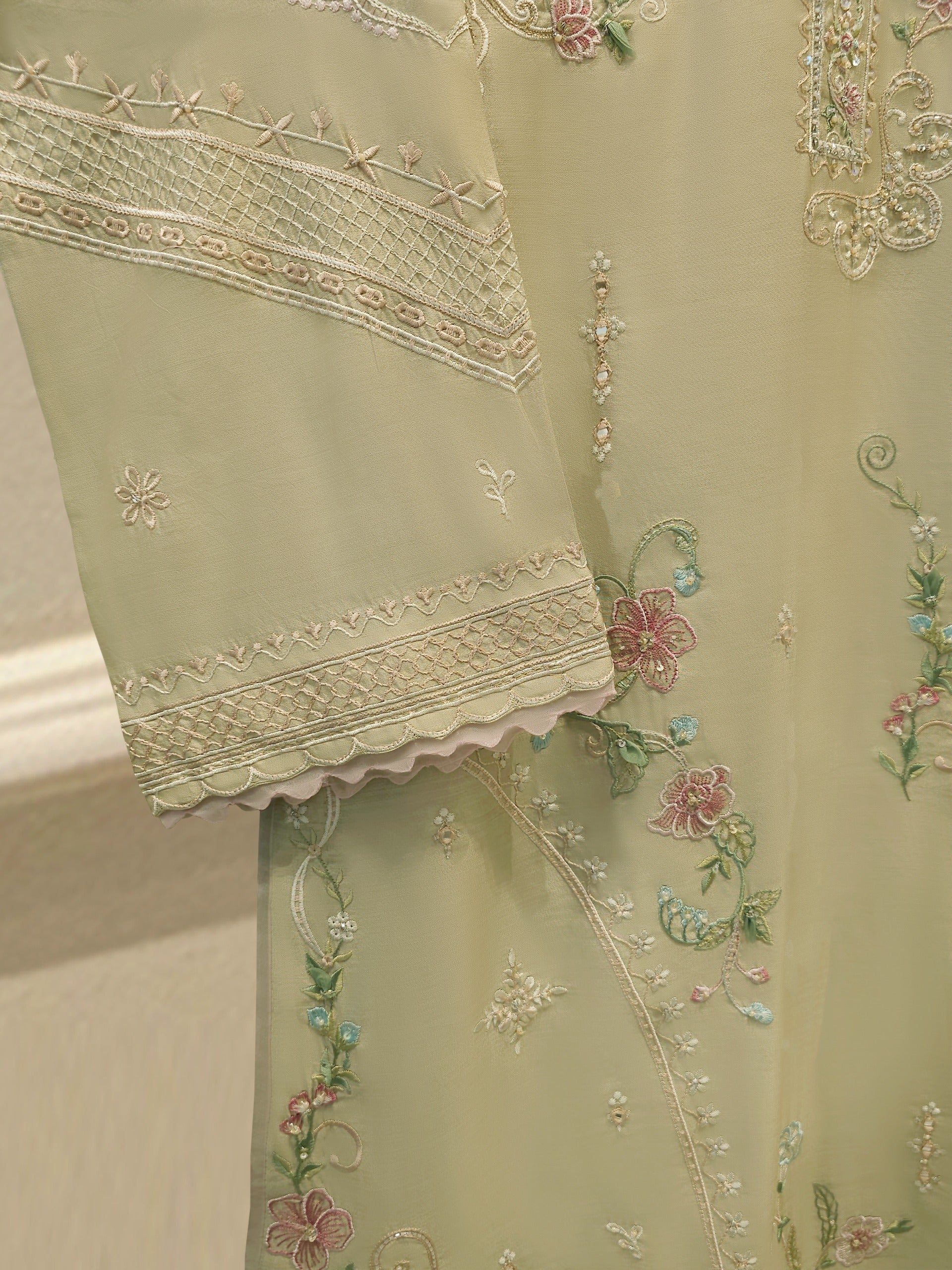 3 Piece - Pure Khaddi Silk Embroidered  Suit S115427