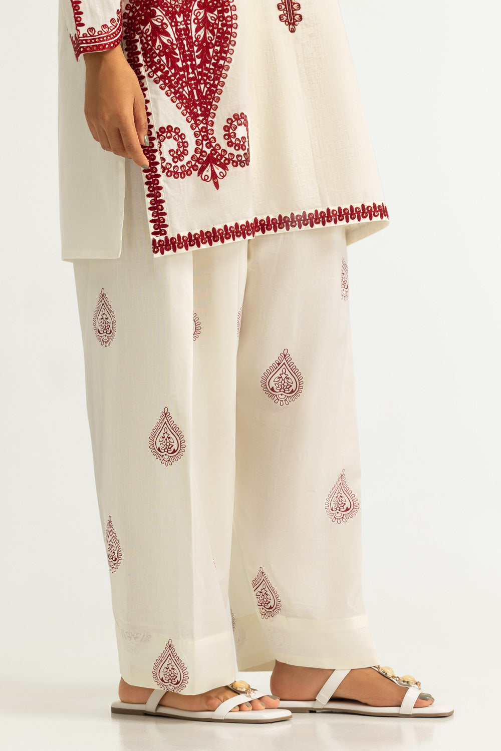 Cambric Printed Co-Ord Set With Embroidered